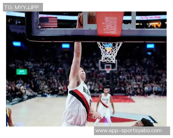 拓媒分析杨瀚森频繁尝试溜后门传球的战术效果与球队配合问题